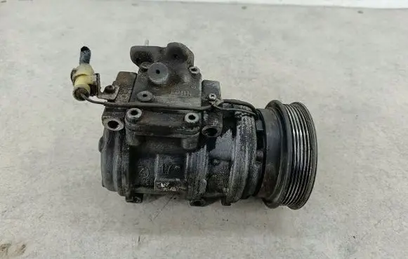 Land Rover Freelander Air conditioning (A/C) compressor (pump) 