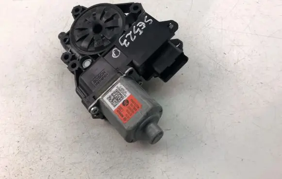 KIA Ceed Front door window regulator motor 83460J7020