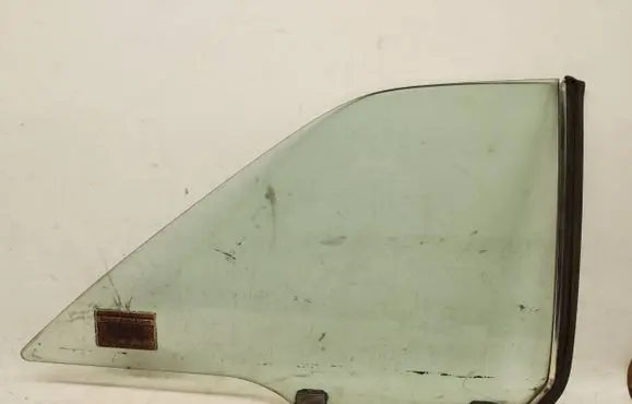 Mercedes-Benz 380 560SEC C126 Rear side window 1266700410 A1266700410 1266700210