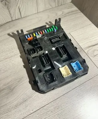 Peugeot 407 Comfort/convenience module 9661940180 01230106 BSI2004H02