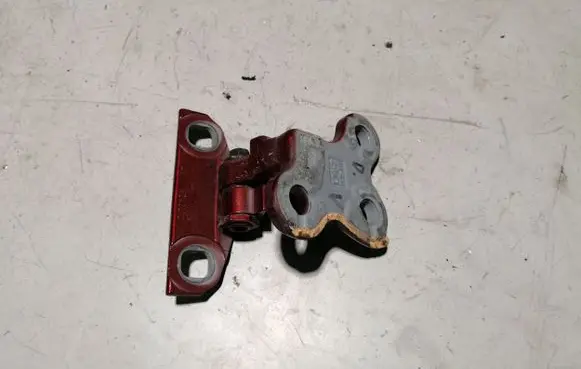 Volvo S60 Front door upper hinge 31299543