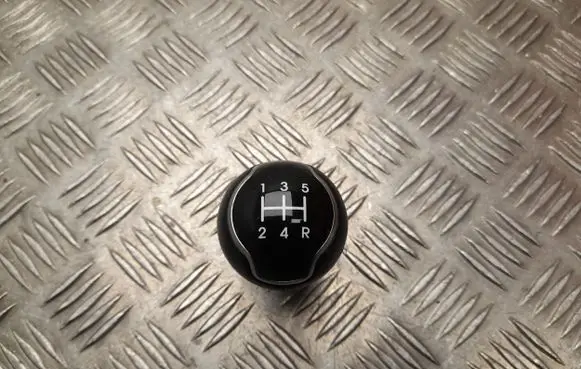 Audi A1 Gear lever shifter trim leather/knob 