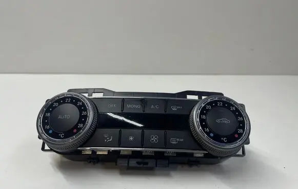 Mercedes-Benz C W204 Interior fan control switch A2048309885