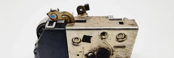 Peugeot Partner Front door lock 