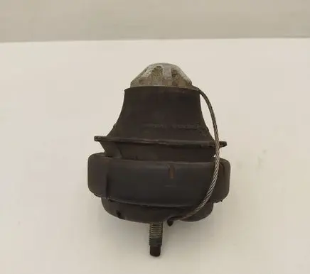 Engine mount bracket