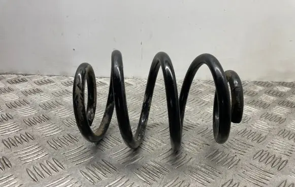 Mercedes-Benz A W176 Rear coil spring