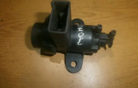 Ford Mondeo MK I Turbo solenoid valve fotea1a9j459
