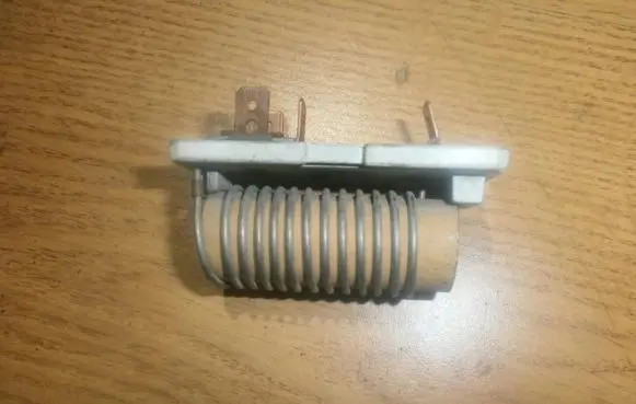 Ford Fiesta Heater blower motor/fan resistor ford18b647