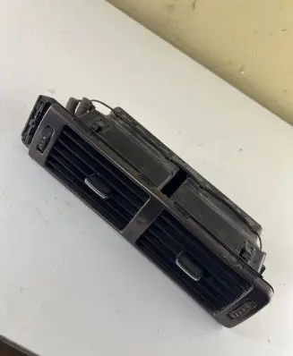 Audi A6 S6 C5 4B Dash center air vent grill 4B2820951