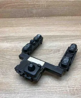Mercedes-Benz E W210 Electric window control switch 2108208610