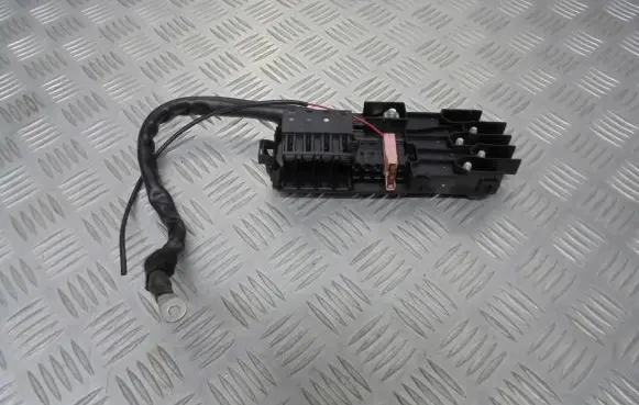 Mercedes-Benz E W211 Fuse box set 2115452301
