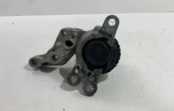 Engine mount bracket