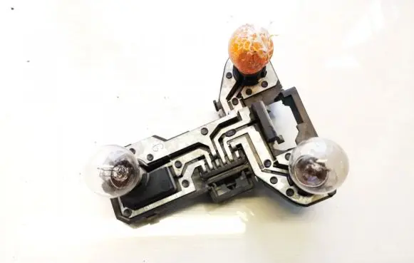 Renault Scenic I Tail light bulb cover holder reanault5830