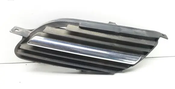 Nissan Almera Tino Front bumper lower grill 9381M010