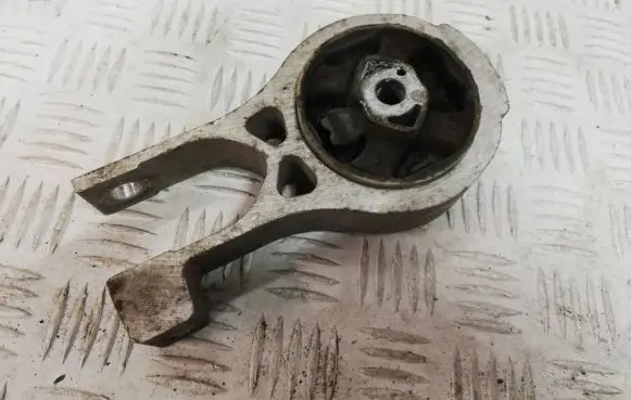 Peugeot 508 Engine mount bracket 9683029080 3318237 86945E