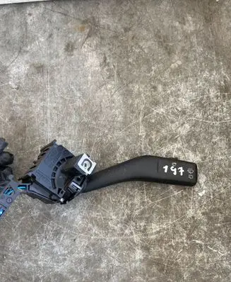 Volkswagen PASSAT B7 Indicator stalk 1K0953513