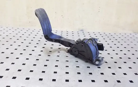 Nissan NV400 Accelerator throttle pedal 8200672372C