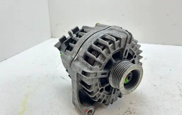BMW 5 E60 E61 Generator/alternator 7802261