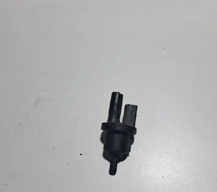 Volkswagen Golf VI Valve vacuum 6QE906517