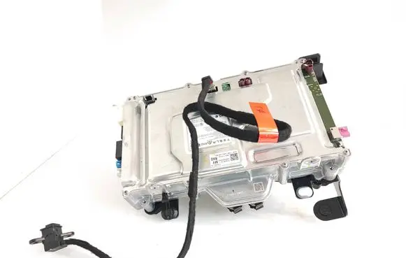 Tesla Model Y Voltage converter inverter 168443505J