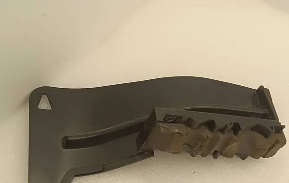 Other engine bay part