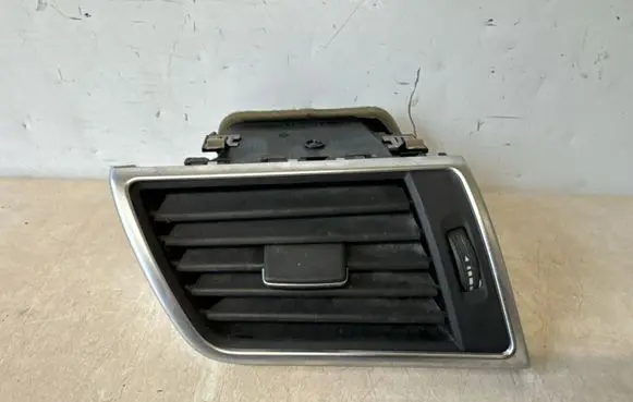 Mercedes-Benz ML W166 Dashboard side air vent grill/cover trim A1668300154