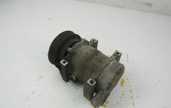Renault Clio II Air conditioning (A/C) compressor (pump) 