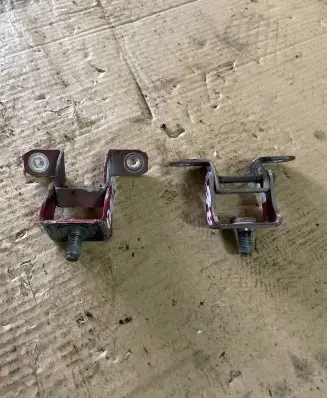Nissan Juke I F15 Tailgate/trunk/boot hinge