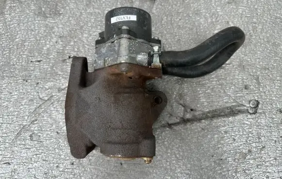 Nissan Patrol Y61 EGR valve 147102W201