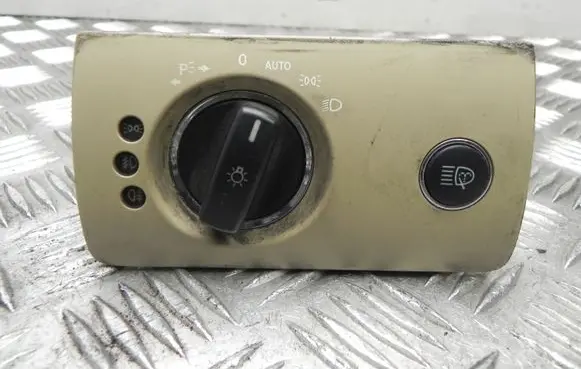 Mercedes-Benz S W221 Light switch A1645450304 T9883
