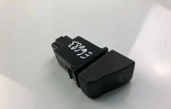 Hyundai Sonata Cruise control switch 9377038000