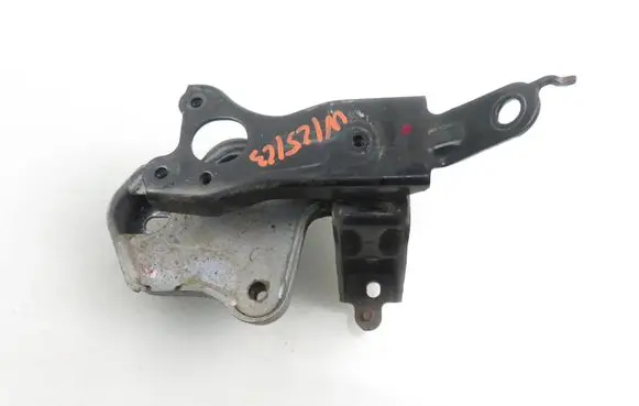 Citroen C1 Gearbox mounting bracket