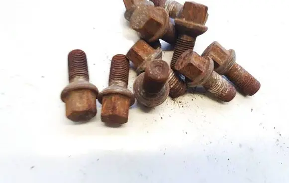 Mercedes-Benz C AMG W204 Nuts/bolts 