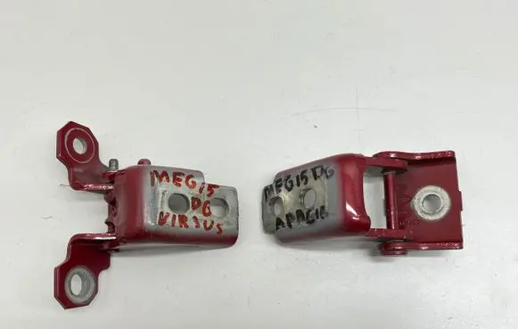 Rear door hinge set