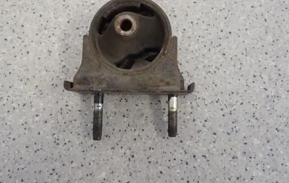 Toyota RAV 4 (XA20) Engine mount vacuum valve 