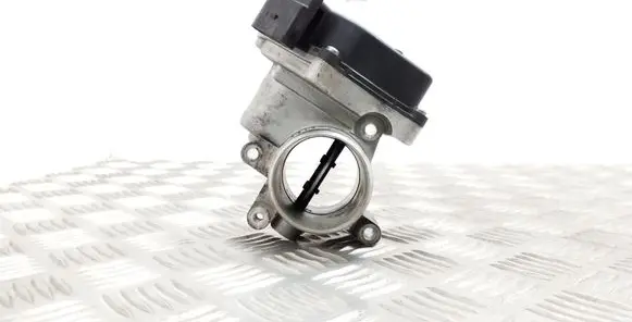 Volkswagen Jetta VI Throttle valve 03L128063Q