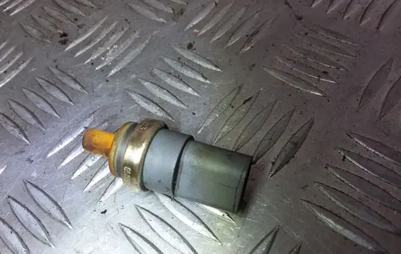 Skoda Fabia Mk1 (6Y) Coolant temperature sensor 06A919501