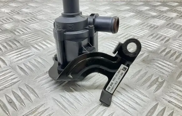 Audi A3 S3 8V Electric auxiliary coolant/water pump 5Q0965561B 5Q0121599Q