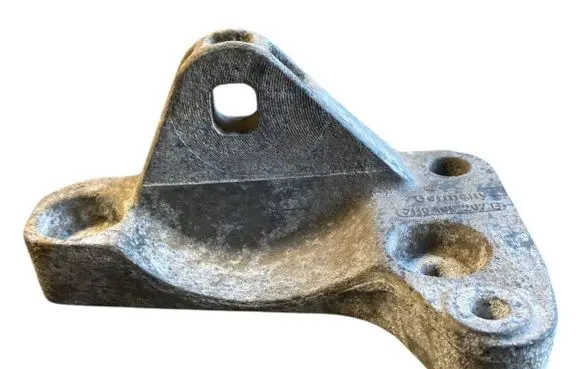 Volkswagen Transporter - Caravelle T5 Engine mounting bracket 7H0199207B