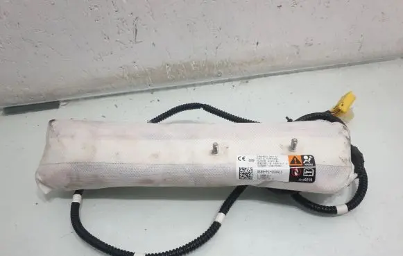 Tesla Model S Seat airbag 0589P1000413