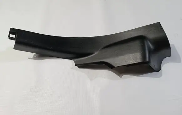 Maserati Ghibli Rear sill trim cover 6700113650