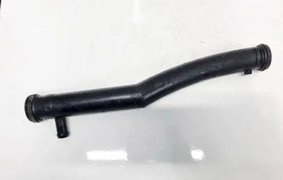 Volkswagen Golf V Engine coolant pipe/hose 03C121065B