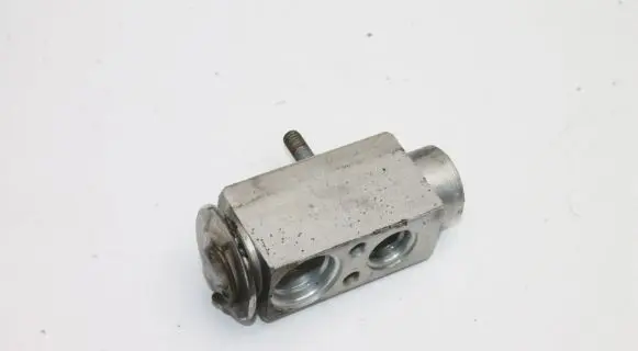 Mercedes-Benz CLK A209 C209 Air conditioning (A/C) expansion valve 2308300184