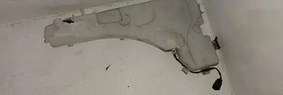 BMW X6 E71 Windshield washer fluid reservoir/tank 7161476 7184713 7190998
