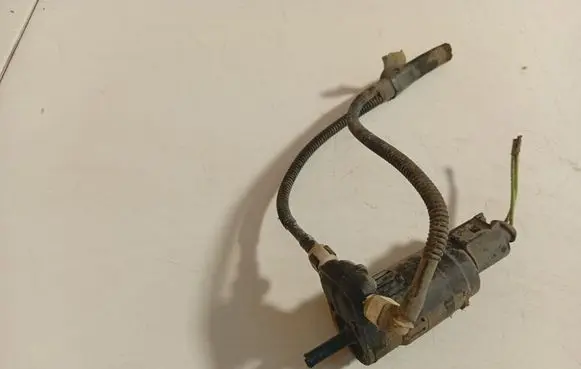 Seat Toledo III (5P) Windscreen/windshield washer pump 1k6955651
