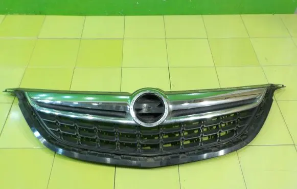 Opel Zafira C Front bumper upper radiator grill XP273
