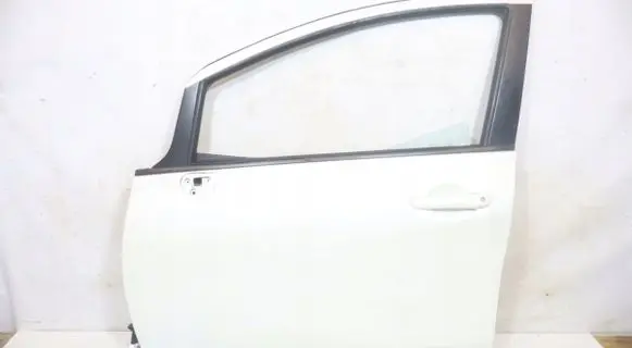 Nissan Note (E11) Front door