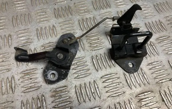 Subaru Tribeca Engine bonnet/hood lock/catch