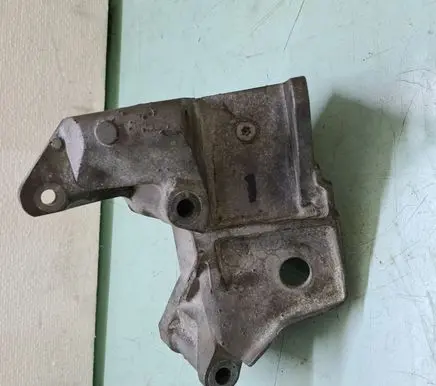 Volvo XC60 Engine mounting bracket 6G926P096 6G926P096ED 30681951