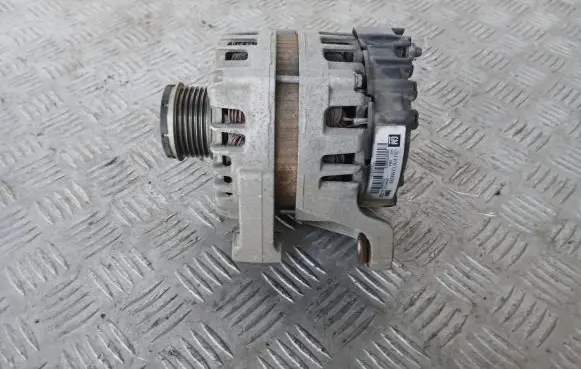Opel Mokka Generator/alternator 13588289